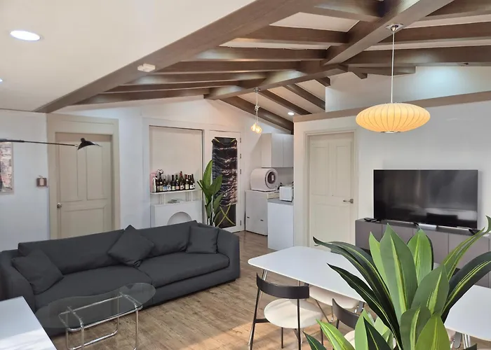 Com'a Hongdae 3bedroom Subway5min ソウル特別市