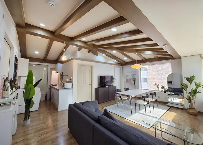 Com'a Hongdae 3bedroom Subway5min アパート ソウル特別市