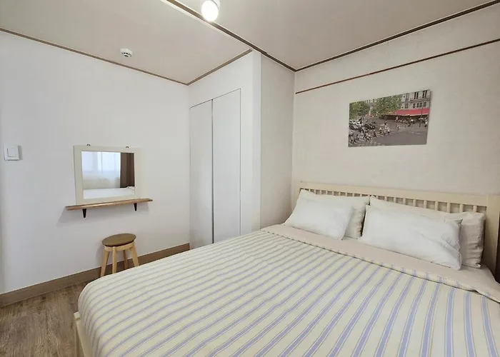 Com'a Hongdae 3bedroom Subway5min